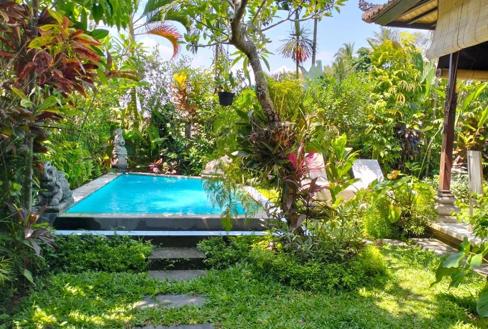A Lush Tropical Villa In Ubud Rice Fields